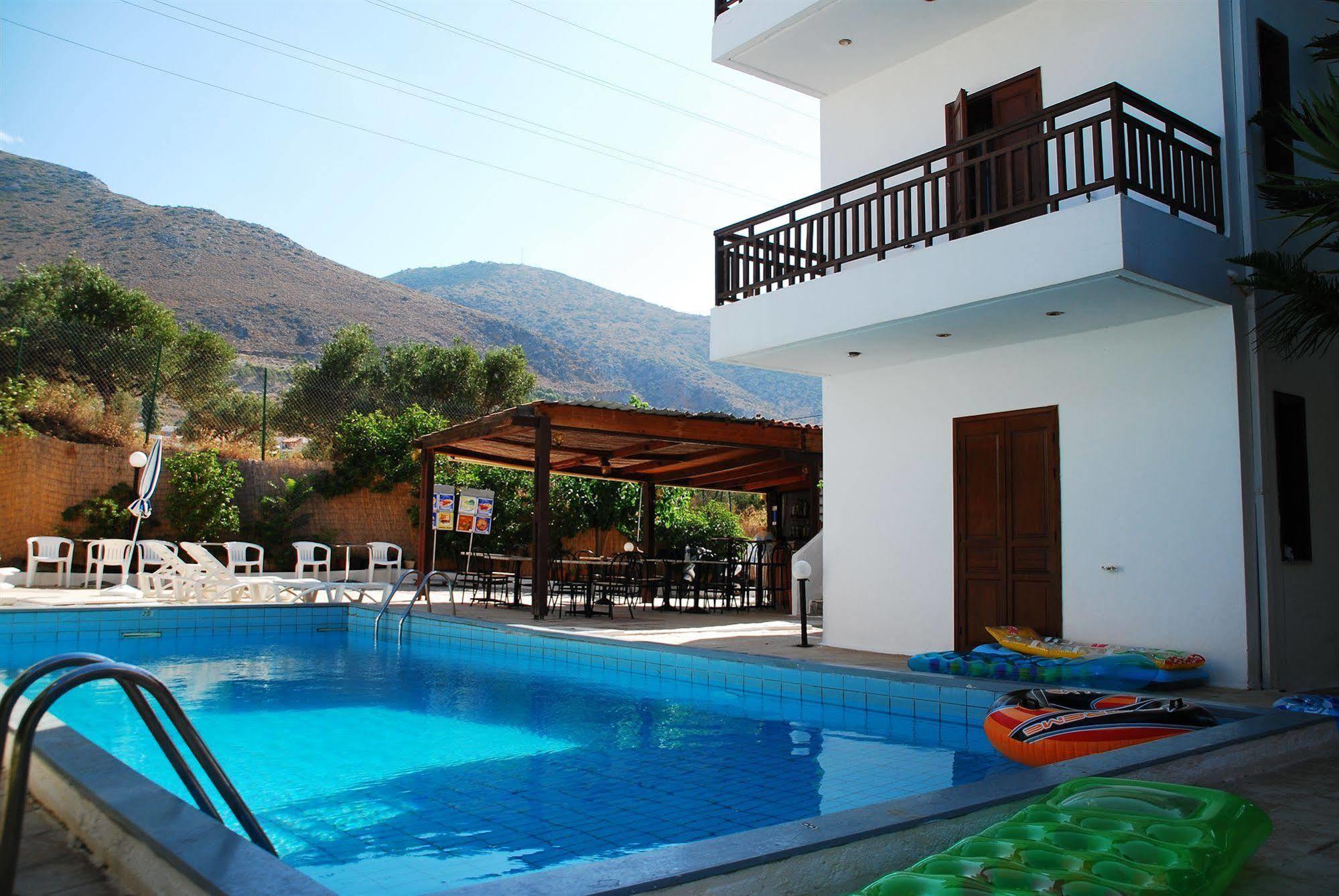 Sirocco Apartments Hersonissos  Bagian luar foto